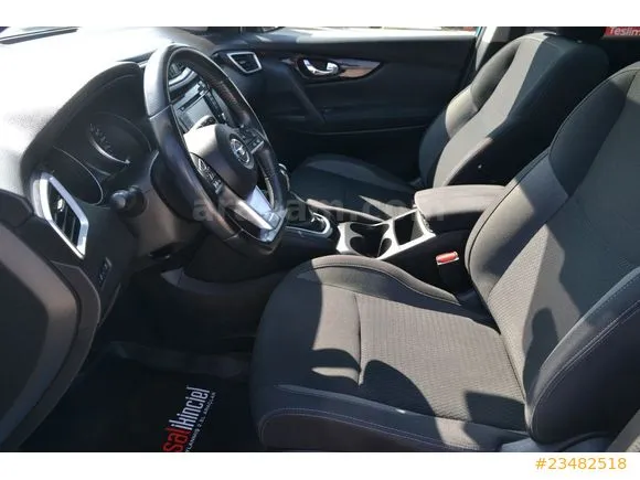 Nissan Qashqai 1.6 dCi Tekna Image 3