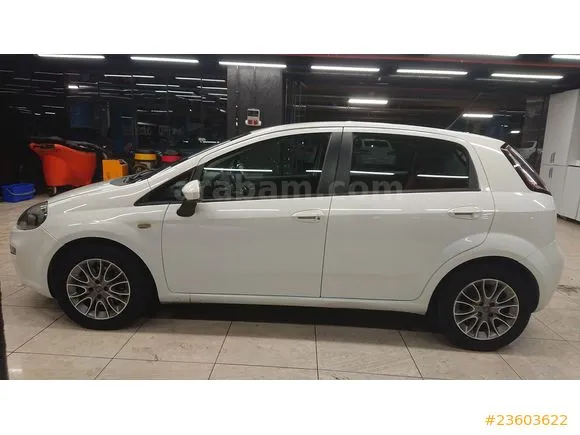 Fiat Punto 1.3 Multijet Lounge Image 3